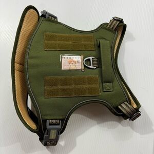 17. NWOT‎ Olive Green Dog Harness (XL)
